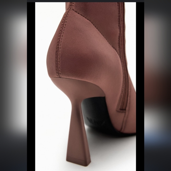 BNWT! Zara ankle boot - Picture 3 of 3